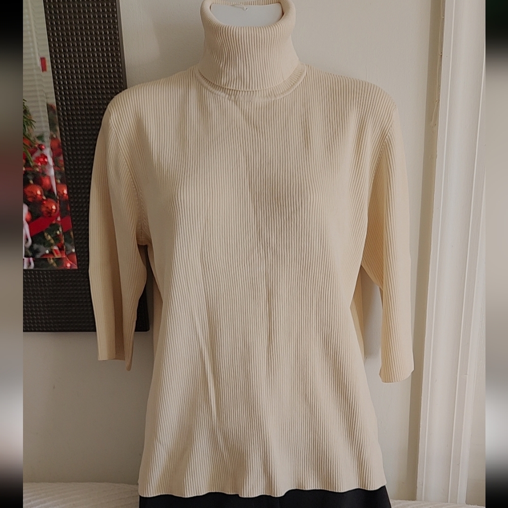 Lauren Ralph Lauren Beige Turtleneck Sweater - Picture 5 of 5